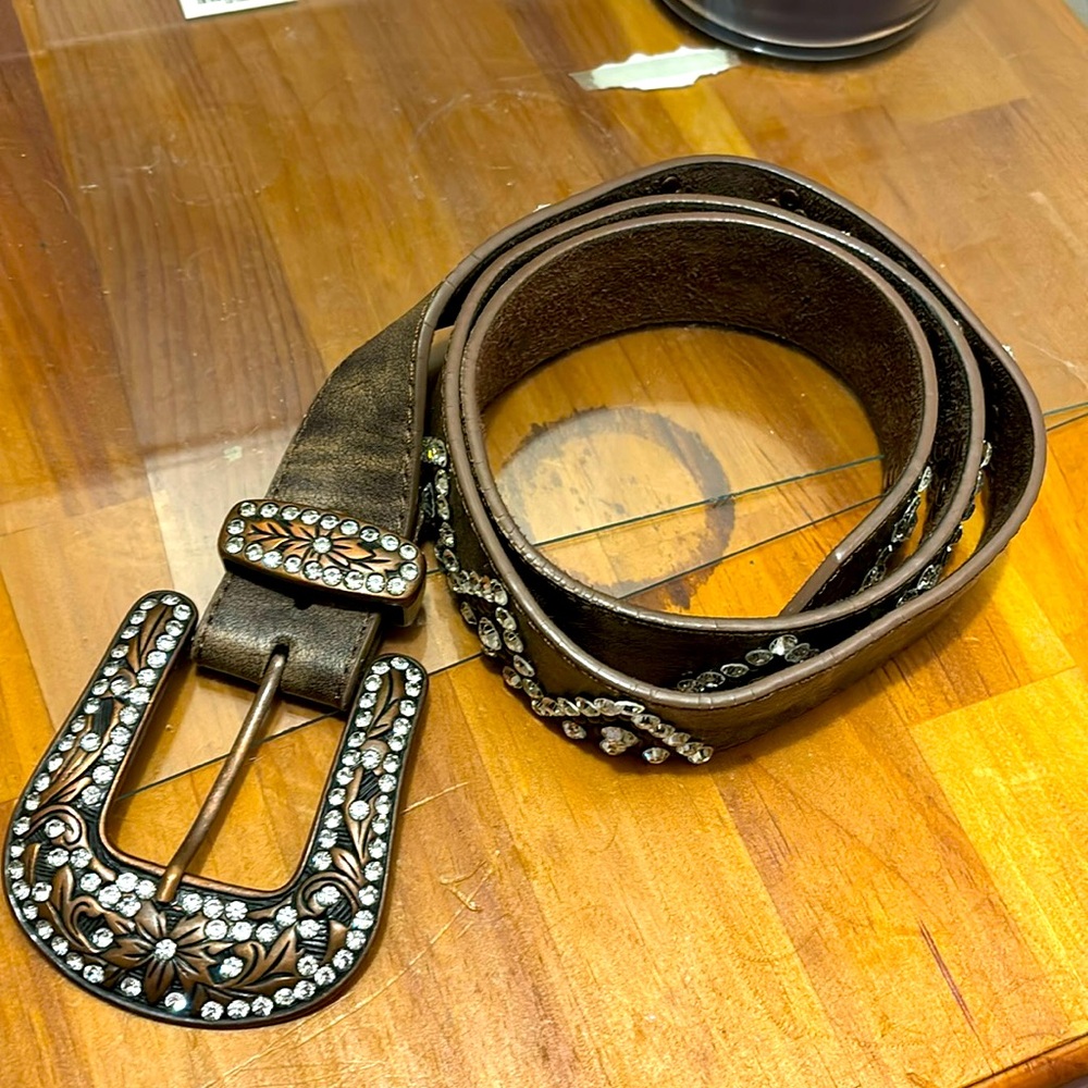 Shyanne belt. Dark brown color. Size M. Price negotiable